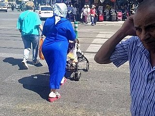 Hidżab duży tyłek i niebieski dżellaba