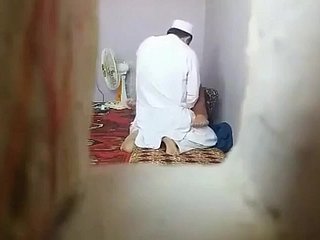 sexo pull off mulá afegão com um MILF