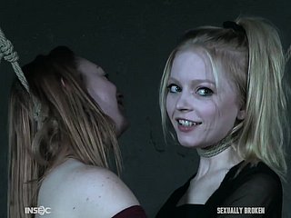 Destructive kut BDSM voor jonge Alice